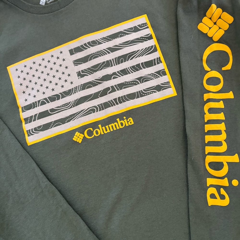 Columbia Topographic U.S. Flag Long‑Sleeve Shirt 
Size S